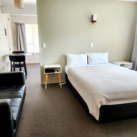 Kelly'S Riverside Motel Taumarunui Kültér fotó