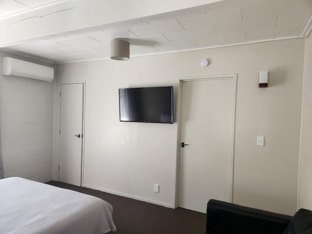 Kelly'S Riverside Motel Taumarunui Kültér fotó