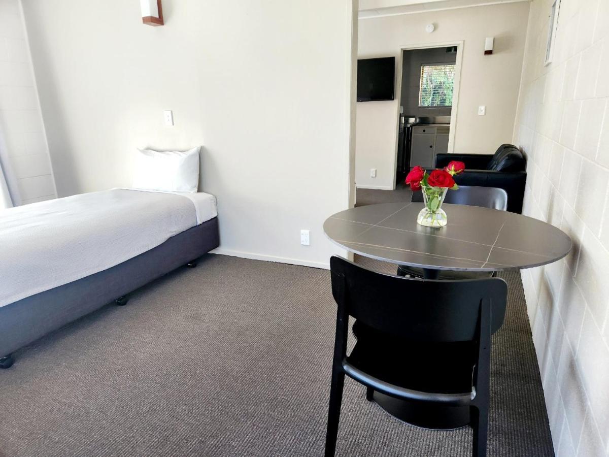 Kelly'S Riverside Motel Taumarunui Kültér fotó