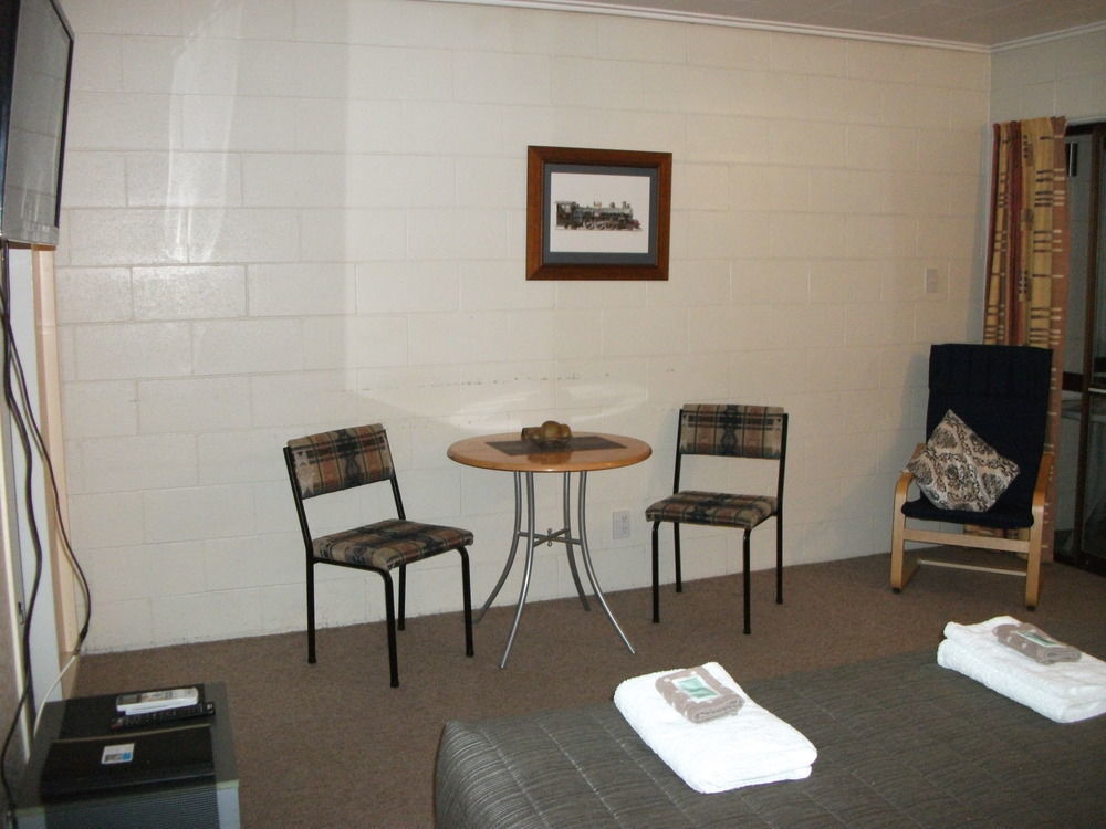 Kelly'S Riverside Motel Taumarunui Kültér fotó